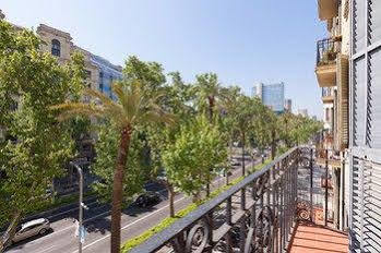 Rent Top Diagonal-aribau 3*
