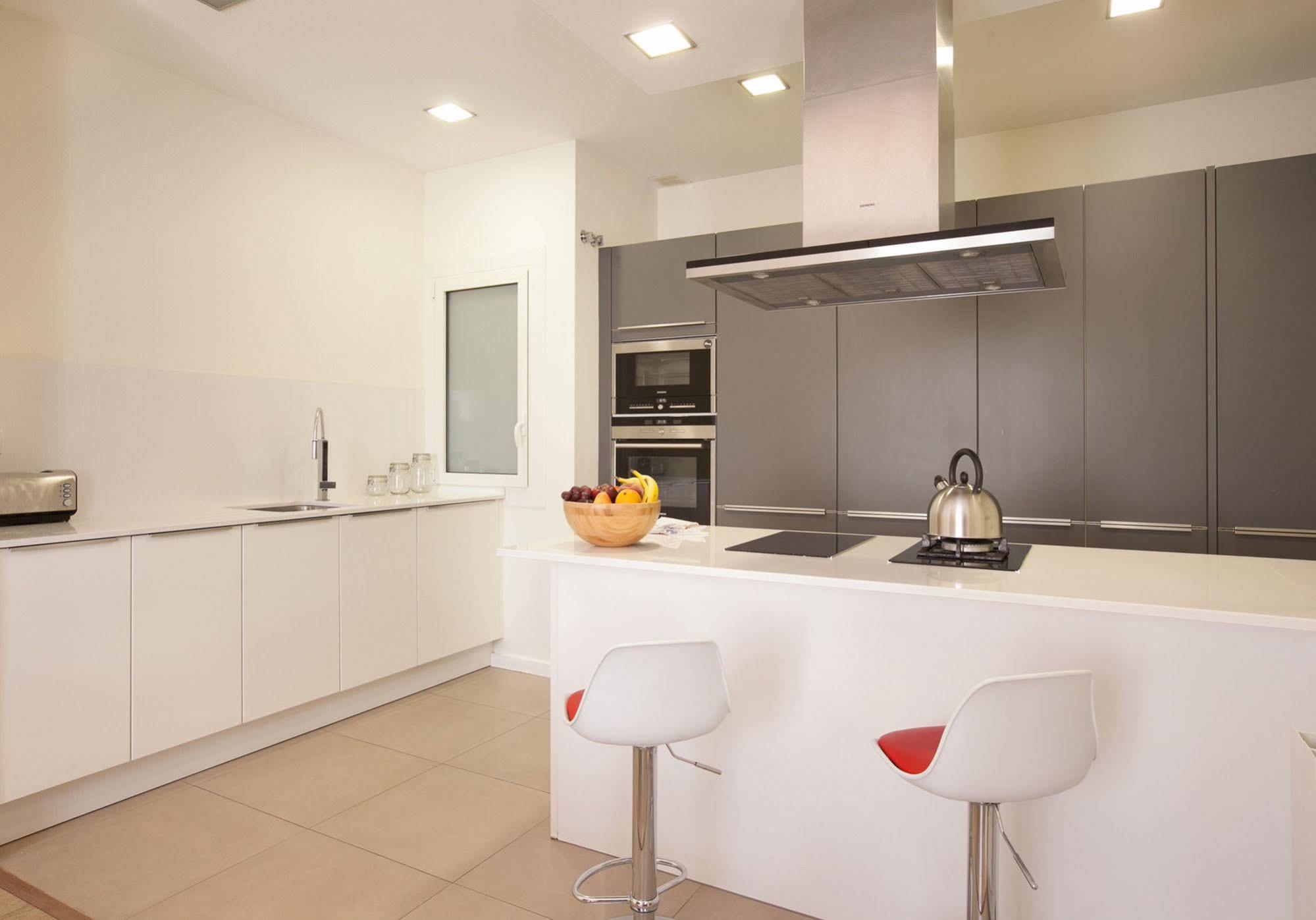 Hotel Rent Top Diagonal-aribau 3*