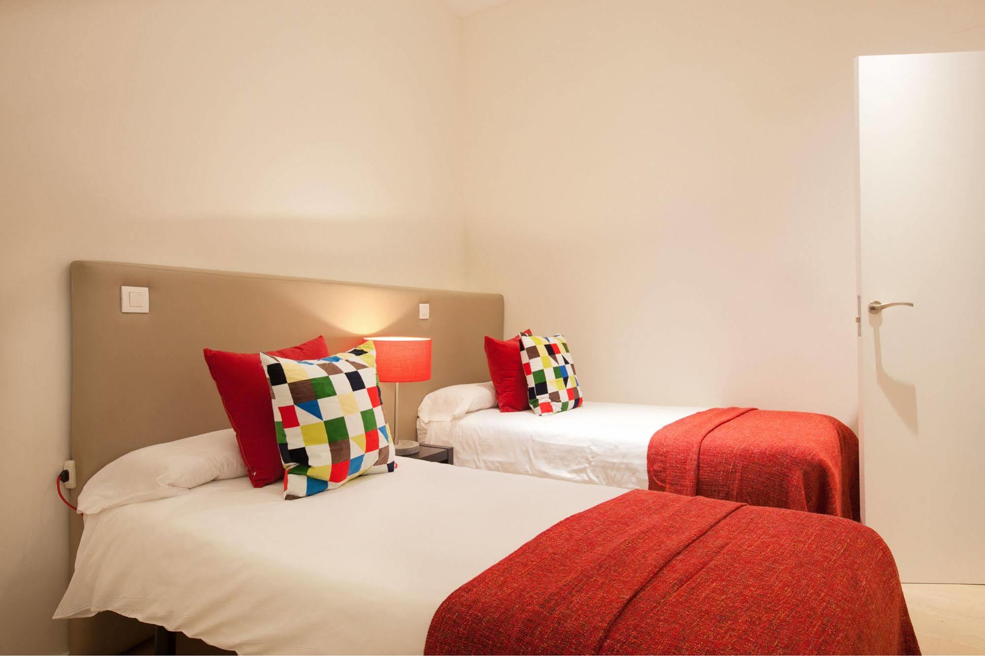 Hotel Rent Top Diagonal-aribau Barcelona