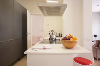 Rent Top Diagonal-aribau 3* Barcelona