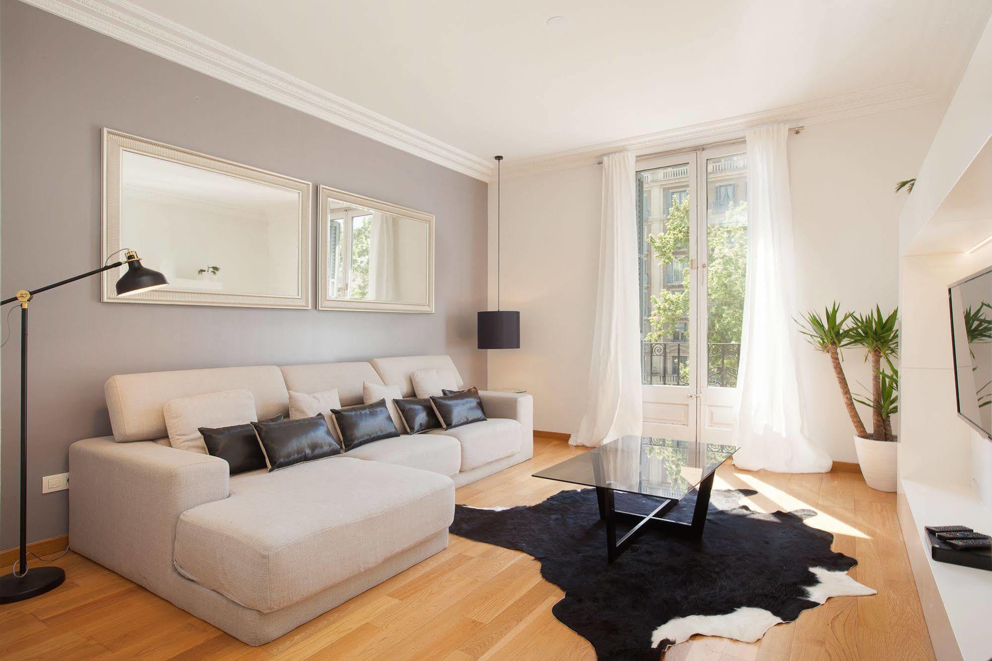 Rent Top Diagonal-aribau 3* Barcelona
